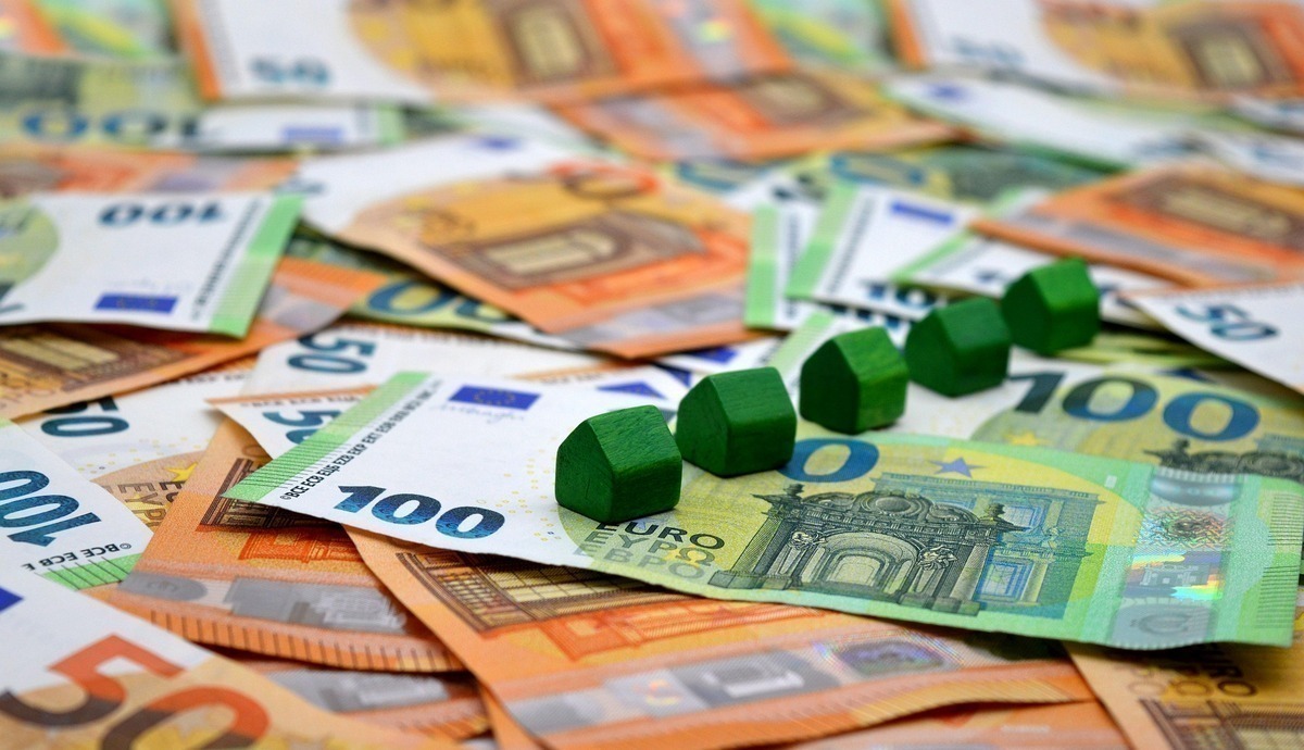 Finanzierung & Förderung in Paderborn: KfW-Förderung, Wohnbauförderung im Bundesland, Zinsentwicklung und Bankenvergleich. Alles Wichtige zur Immobilienfinanzierung im Überblick.